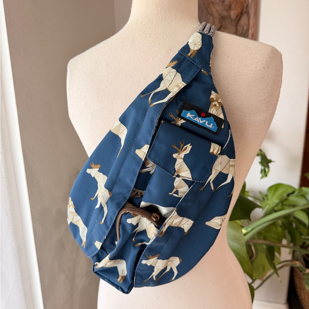 KAVU Rope Bag Blue Geometric Deer Print Sling Backpack Crossbody Outdoor Pack
